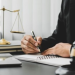 luật sư hôn nhân gia đình