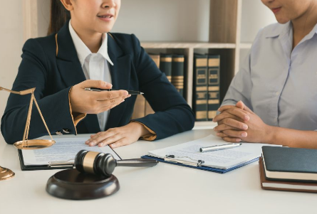 Luật sư tranh chấp hợp đồng