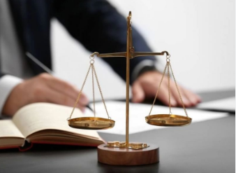 Luật sư giải quyết thừa kế tài sản từ người thân không hợp pháp