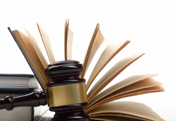 Luật sư giải quyết thừa kế tài sản từ cha nuôi