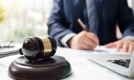 Luật sư bảo vệ người lao động nhanh