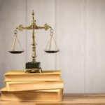 Luật sư giải quyết tranh chấp thương mại