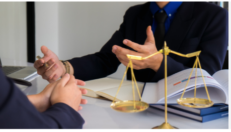 Bảo vệ bị cáo tại tòa án hình sự