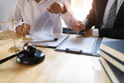 Luật sư kiện hành chính